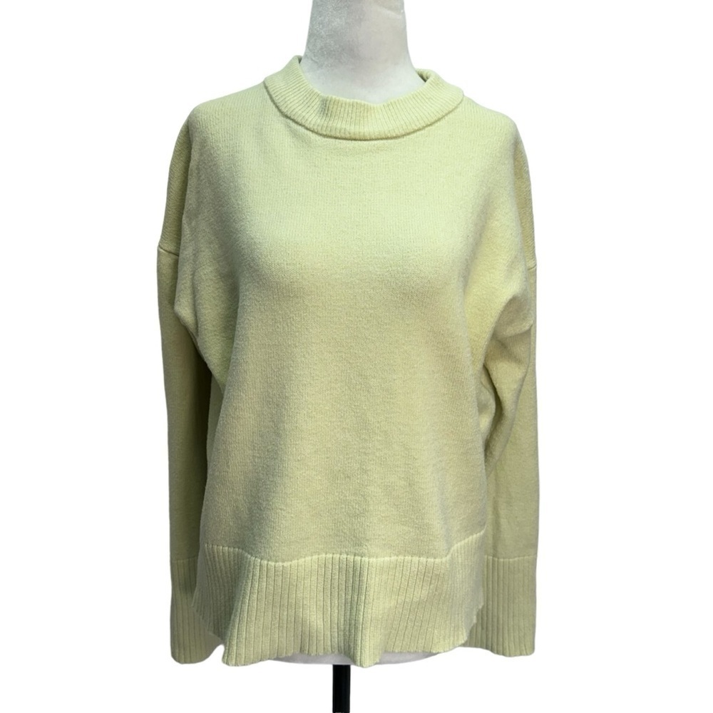 Anthropologie Light Green Crew Neck Long Sleeve Sweater Size Small